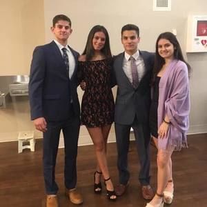 Meet your Posher, Hillary